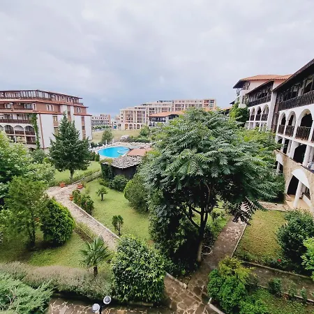 Modern 1bd At Watermill Complex Aparthotel