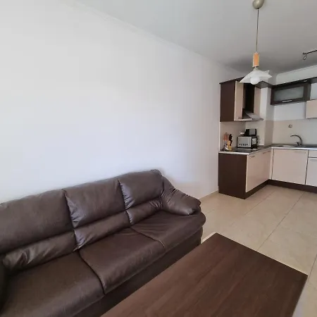 Modern 1bd At Watermill Complex Aparthotel 3*